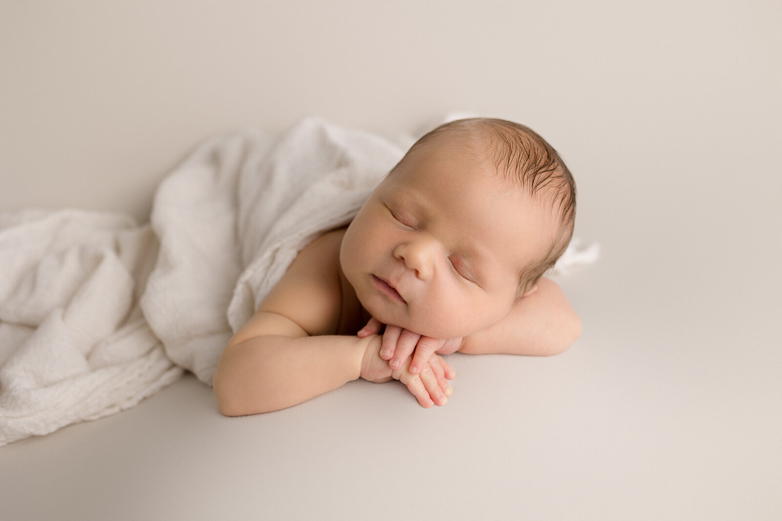 Baby_boy_in-home_newborn_lifestyle_photography_session_Lexington_KY_photographer_toddler_sibling_plus_dog