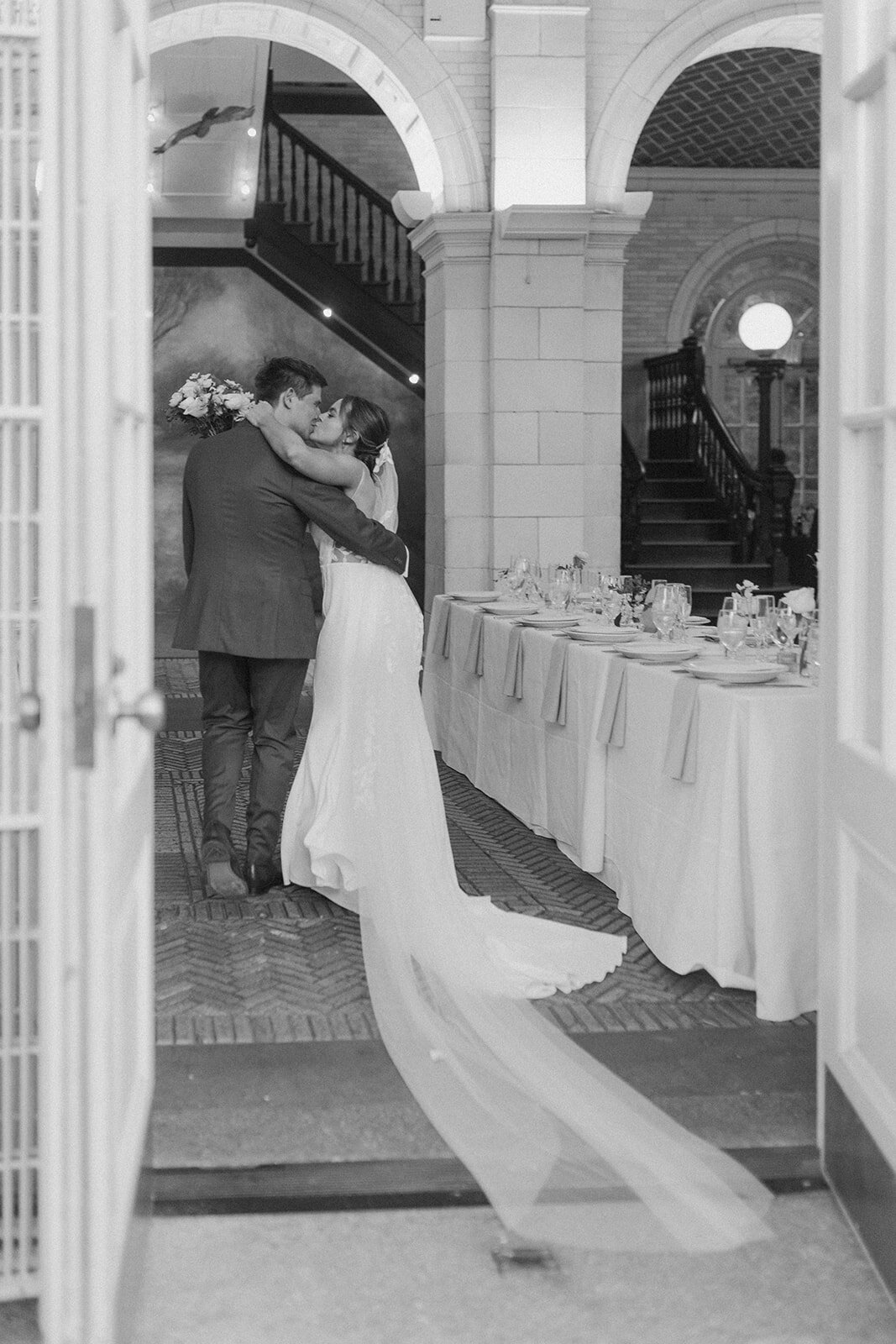 CD_Prospect_Park_Boathouse_Wedding_Wild_Sound_Photography_6K7A6644
