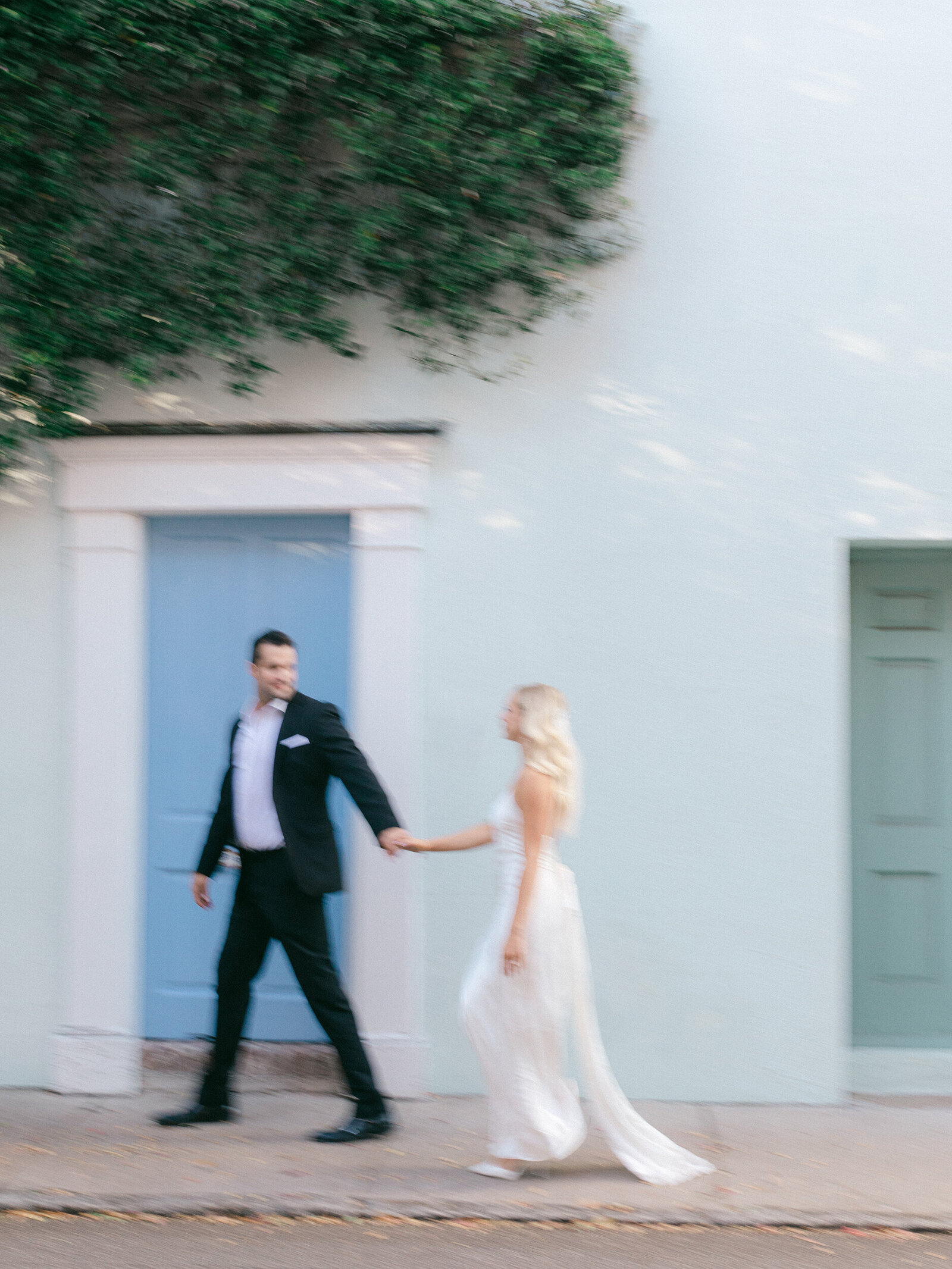148-torianna-brooke-portraiture-chic-charleston-engagement-session-french-quarter-lauren-paul