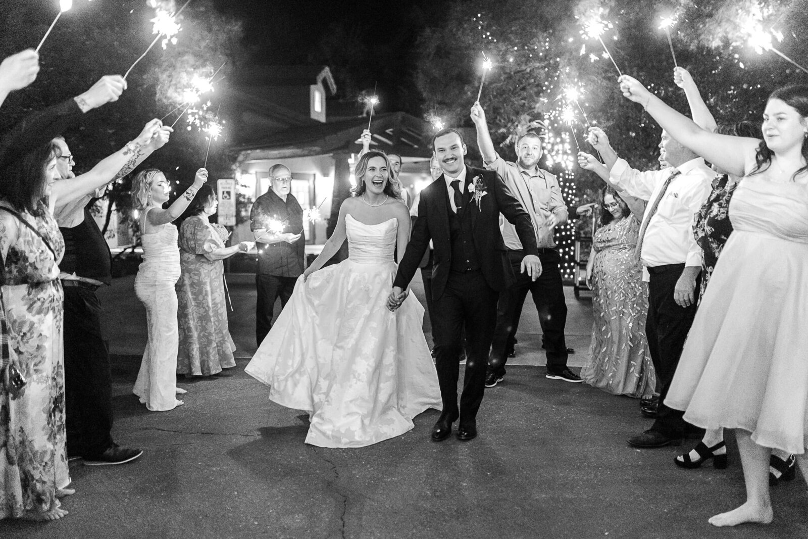 Phoenix-Wedding-Photographer-and-Videographer-Venue-at-the-Grove-PayWed-1513