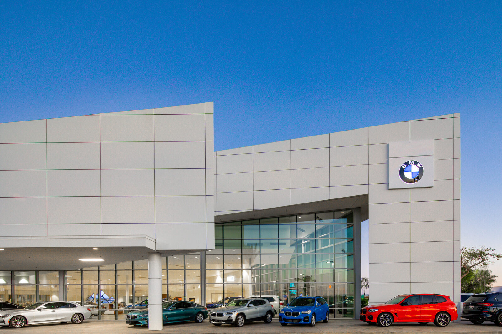 Car dealership photography11