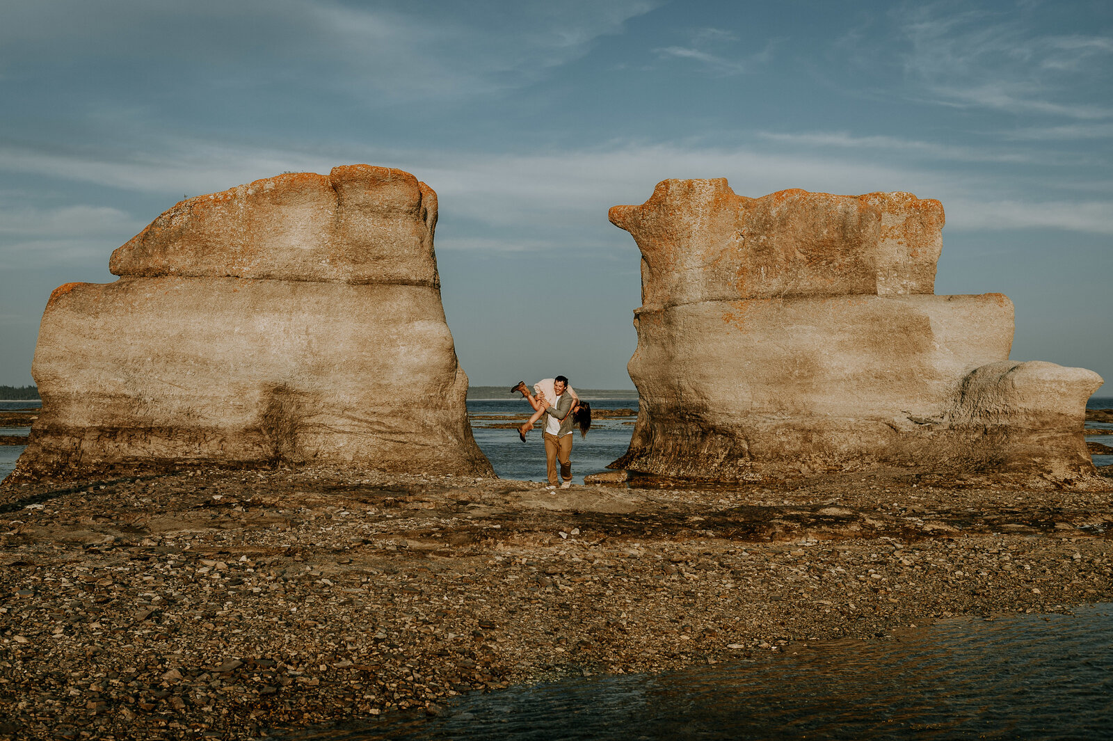 love-is-nord-photographe-mariage-elopement-québec-mingan-0118