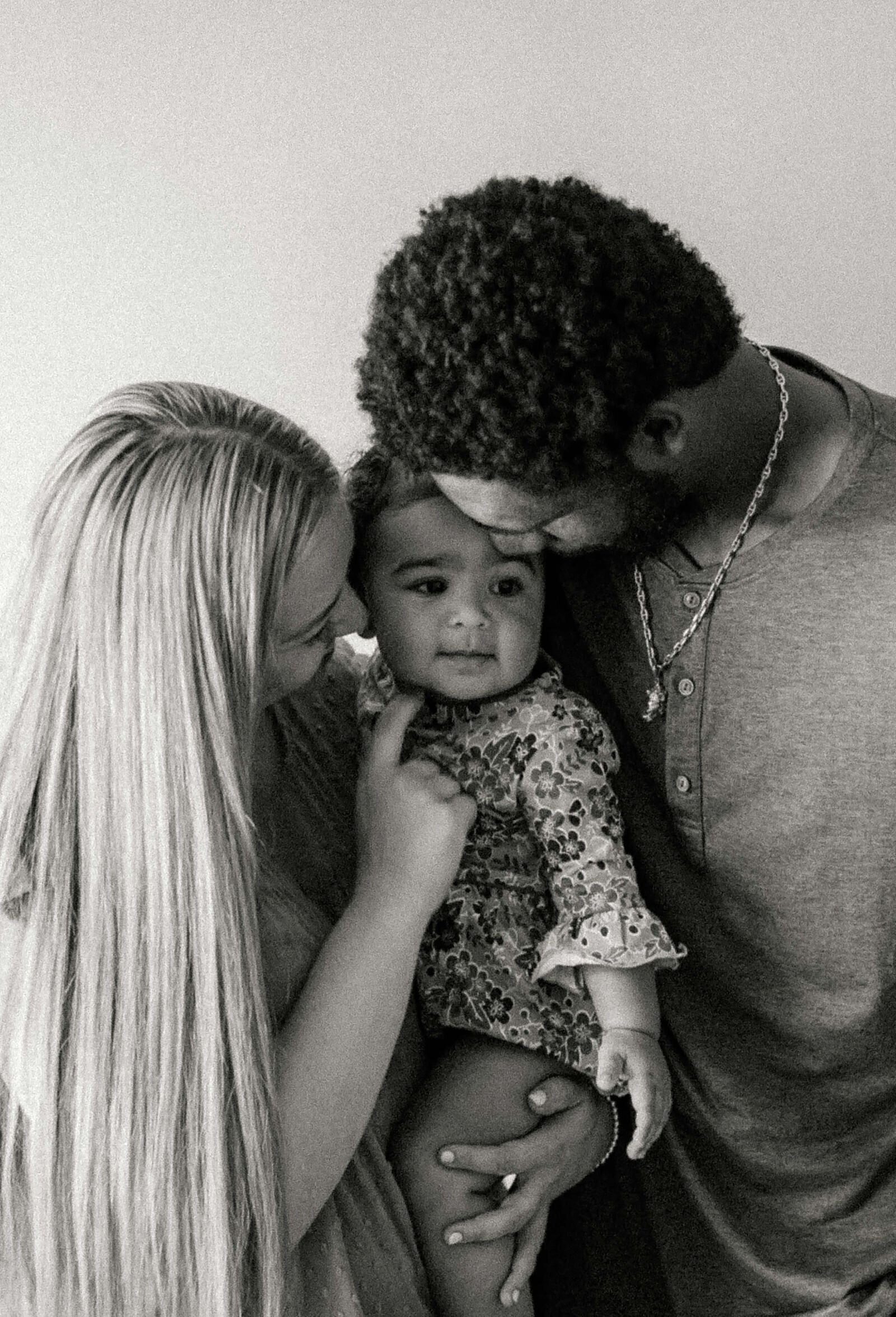 family-of-3-studio-photos-brandi-watford-photography-006