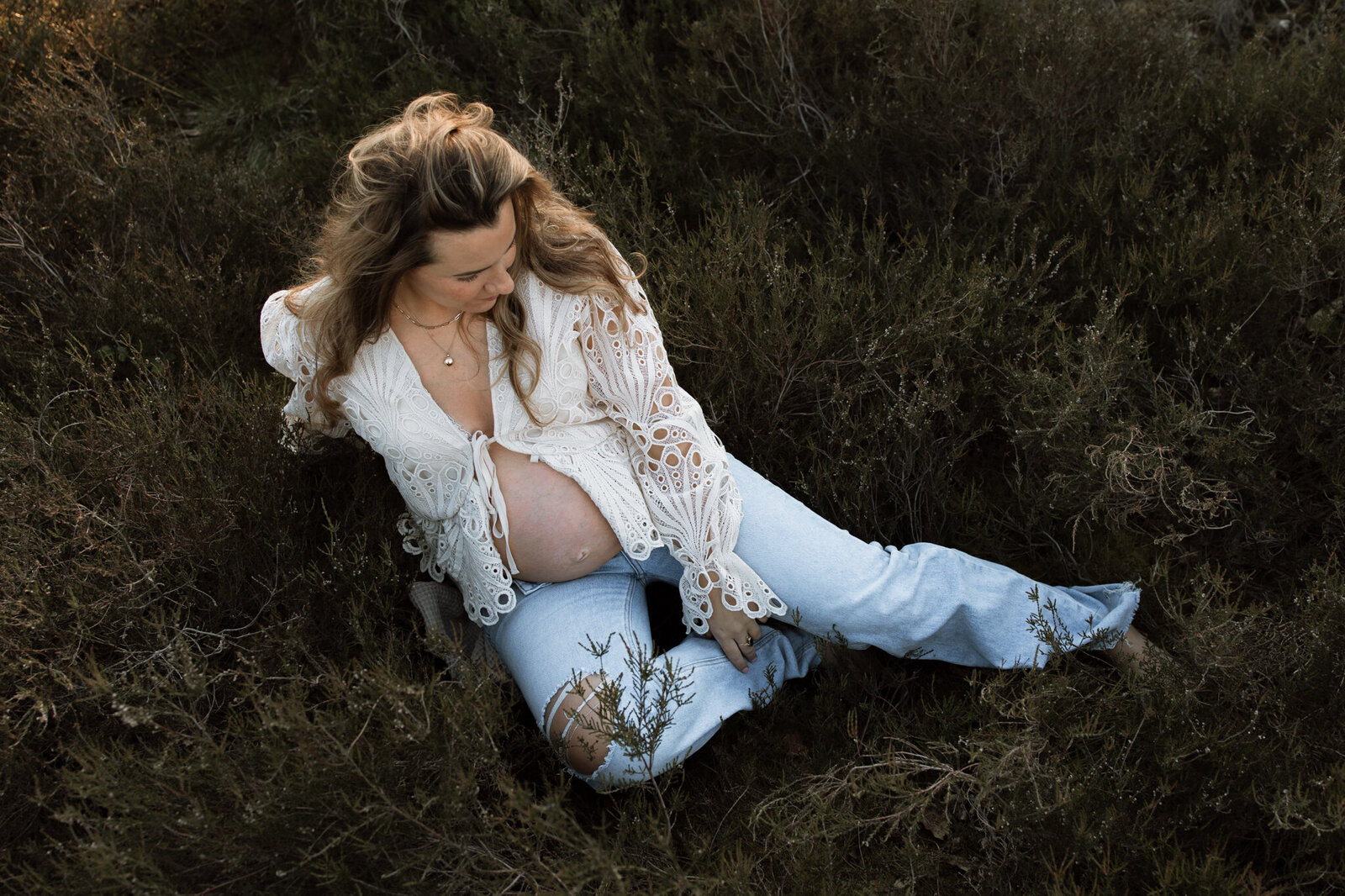 zwangerschapsftoshoot eindhoven zwangerschapsfotograaf fotoshoot zwangerschap fotograaf zwangerschap valkenswaard zwanger fotoshoot newbornshoot la nouk fotografie