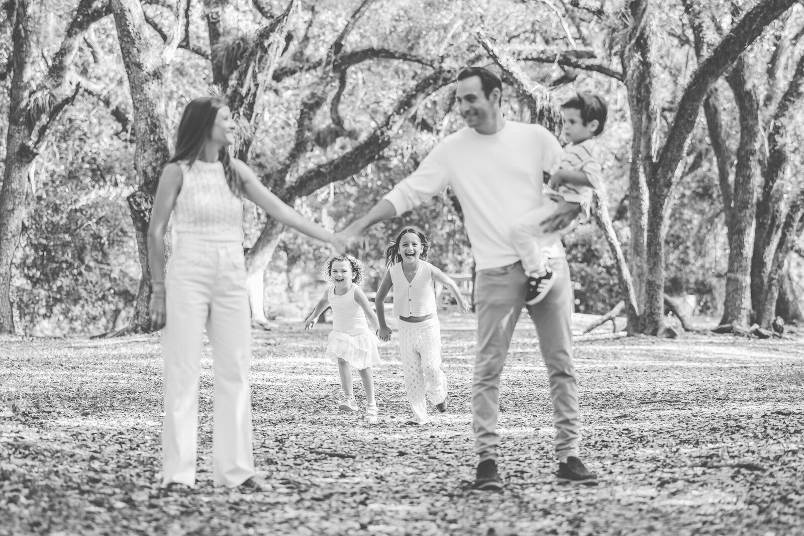 florida-family-outside