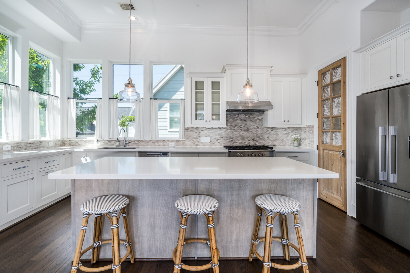 8624 Emnora Lane-16