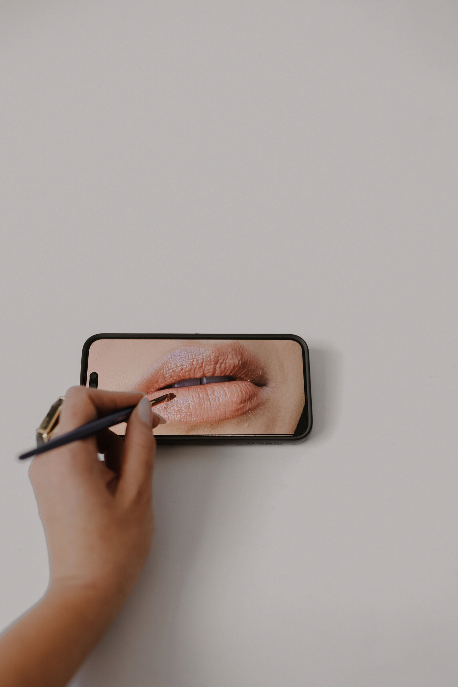Makeup-artist-branding-11