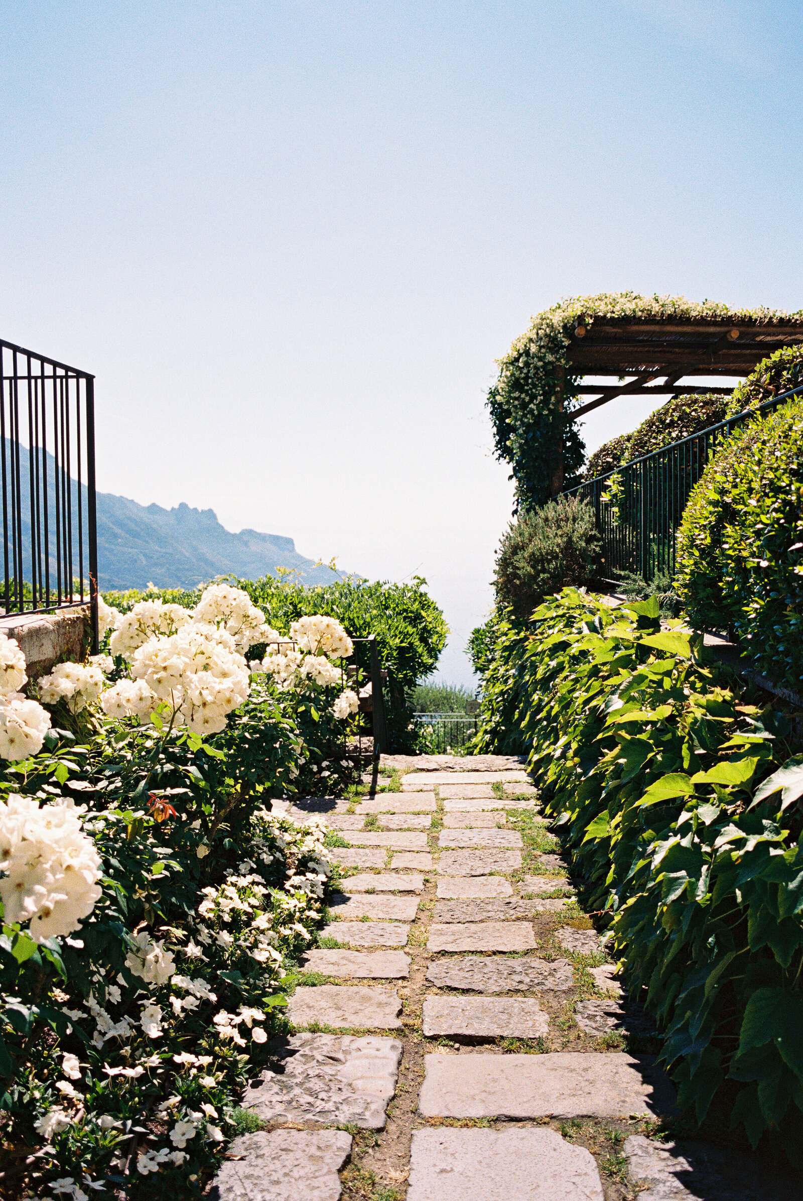 kairavitanner_amalficoast_italywedding_stillsbytrinity-23