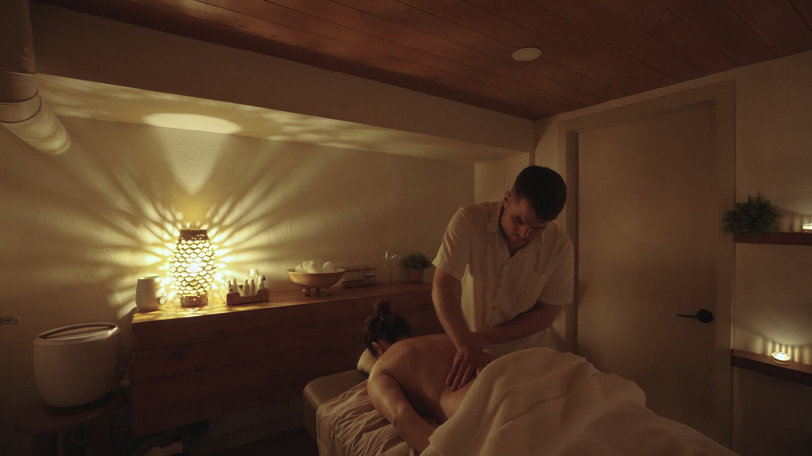Massage Room--focus-upscale-2x