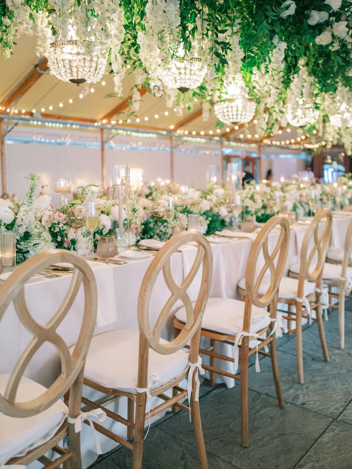 leila-james-events-newport-rhode-island-luxury-wedding-planner-castle-hill-inn-venue-jillian-knight-wedding-photographer-A.Reception101 copy