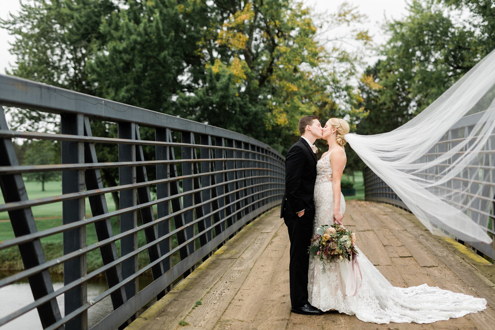 Top-Wisconsin-Wedding-Photography-Couples-James+Katie-Stokes