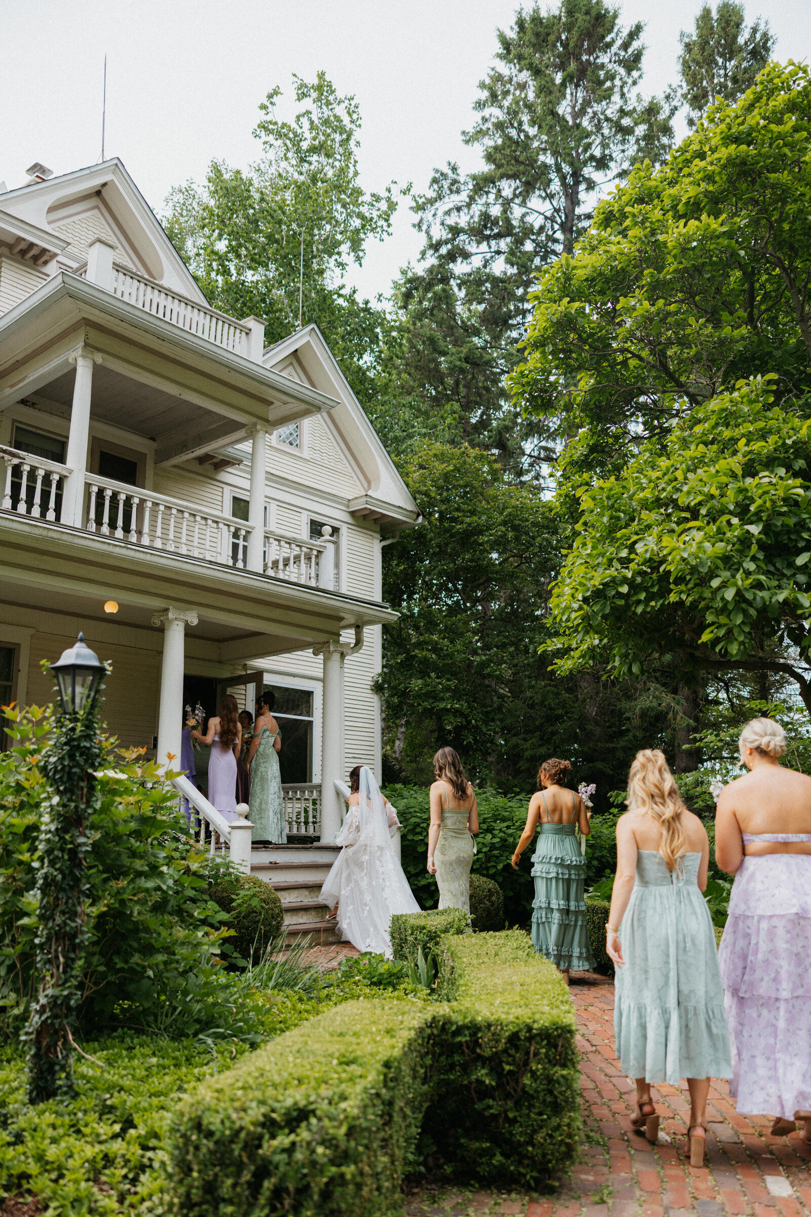Alex-McCrary-Photography-Maddie-Robbie-Wedding-Halverson-House-Waterford-Wisconsin-22