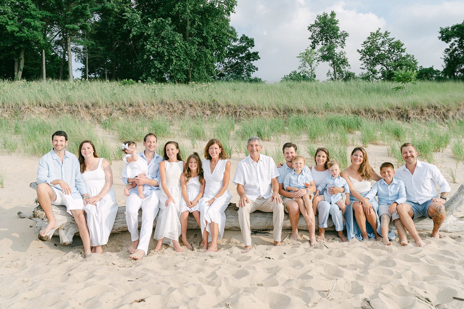 Michigan-City0Beach_Extended-Family-Photography_Katie-Whitcomb_Fumo_0003