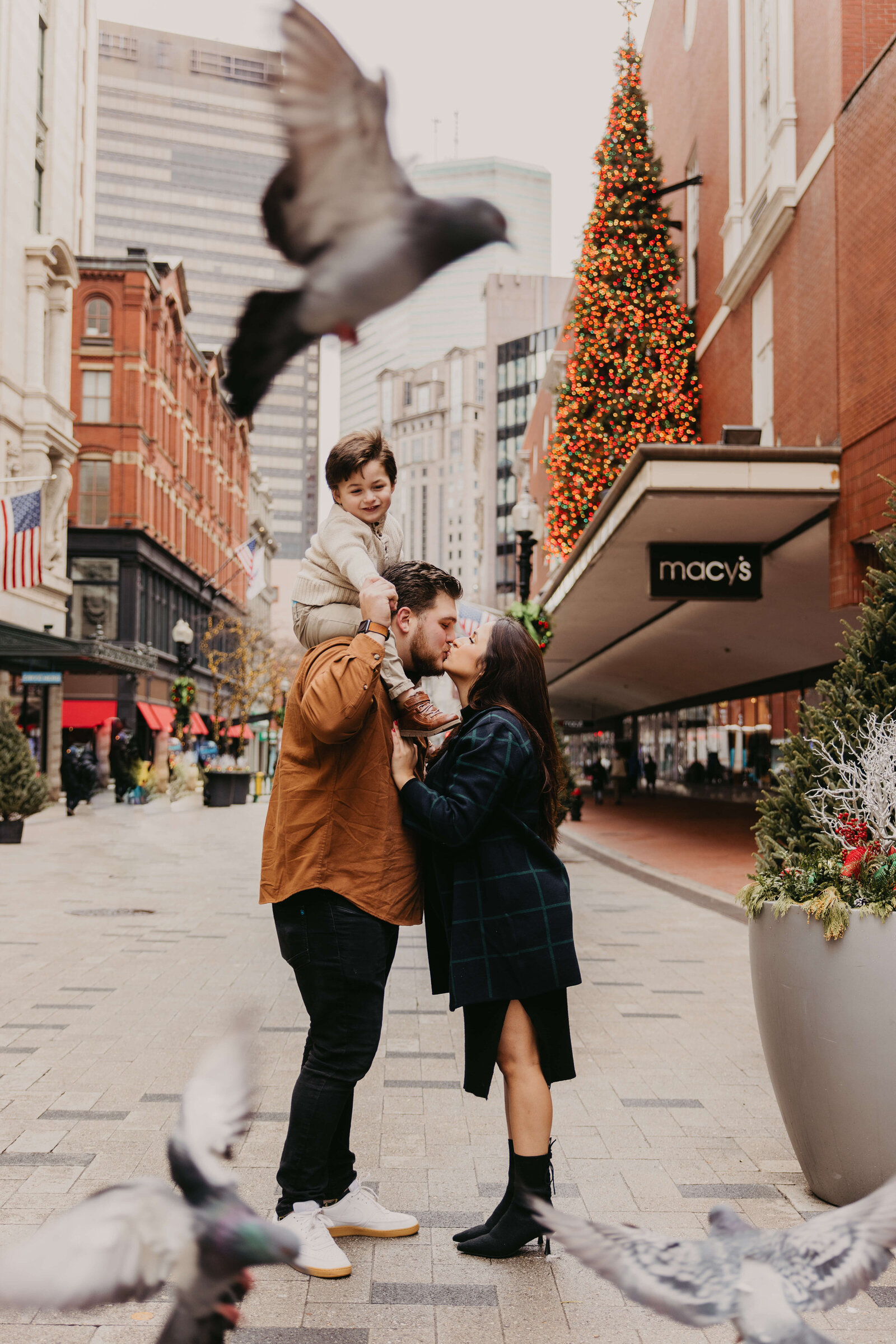 Family_Photographer_in_Boston_donwton_crossing_IMG_7859