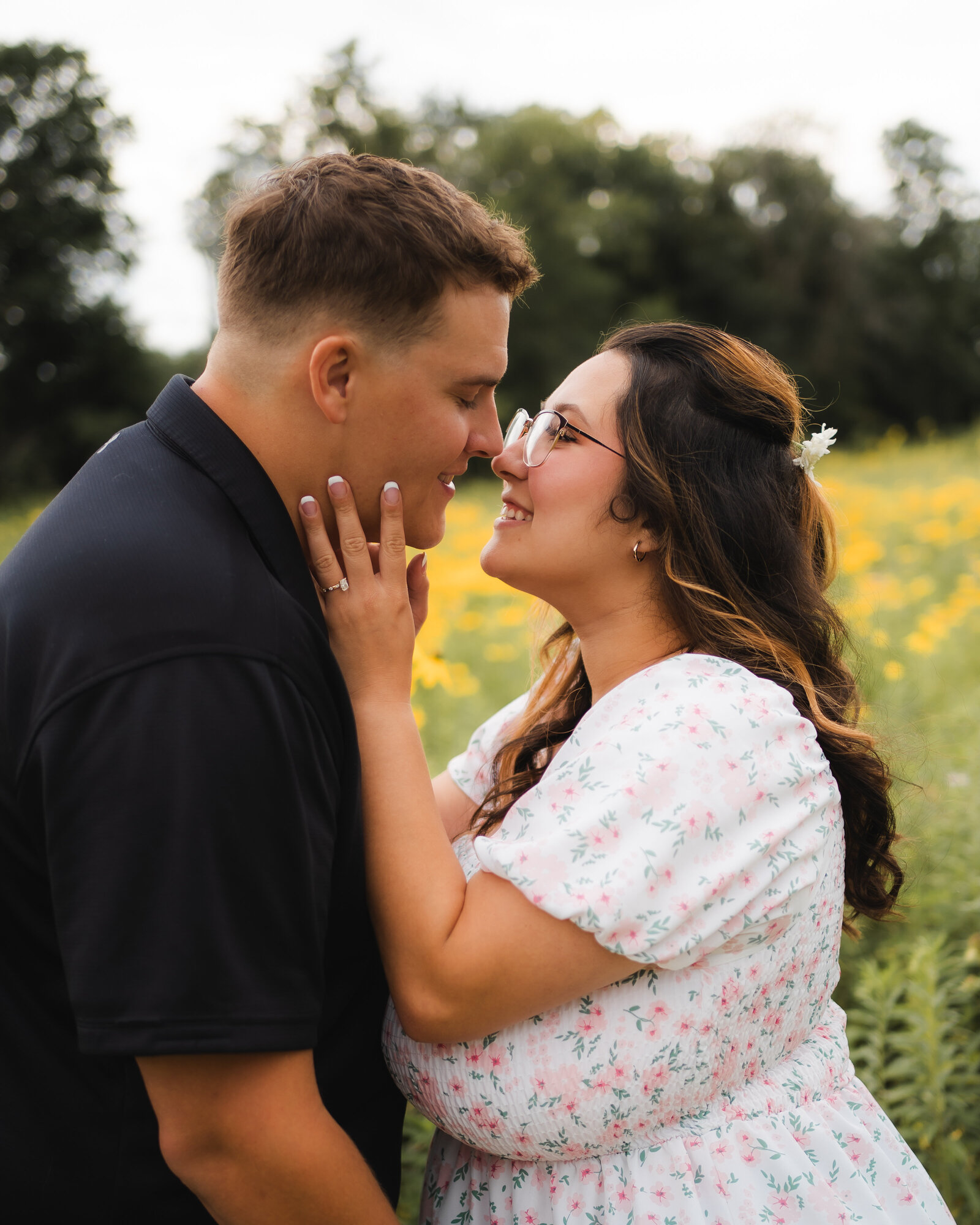 romantic engagement photos couples poses Des Moines Iowa ledges state park 