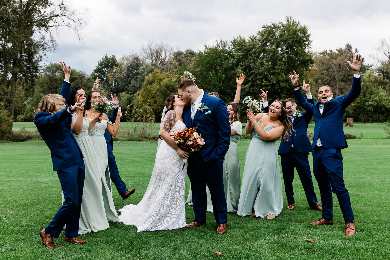 FERN_HILL_GOLF_CLUB_MICHIGAN_WEDDING_PHOTOGRAPHER_COURTNEY_LUSHAJ_PHOTOGRAPHY_