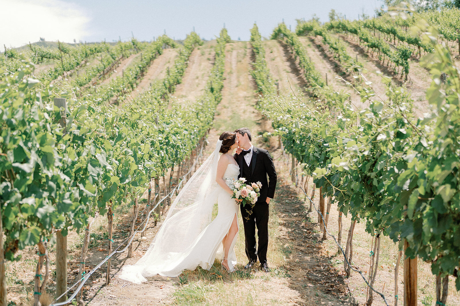 sirensong_lakechelan_wedding-L-B-298