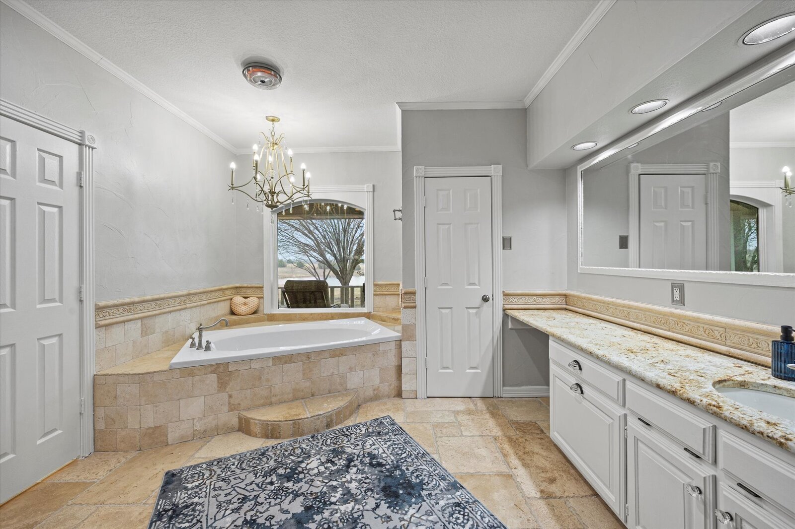 Bridal Bathroom 2
