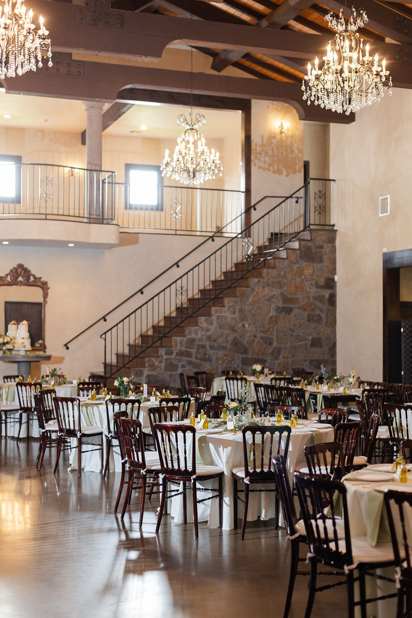 Kelsey-and-Jason-March-2024-wedding-at-Ma-Maison-wedding-venue-in-Austin-07