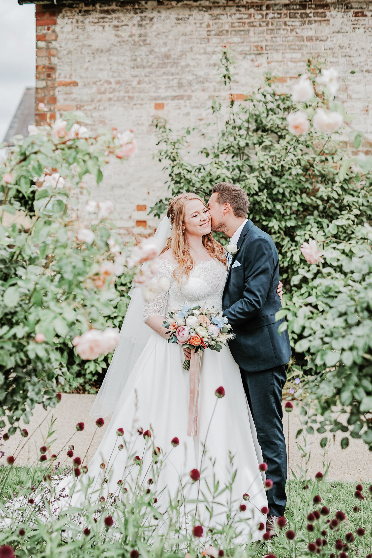 Bassmead-Manor-Barns-wedding-venue-couple-photos
