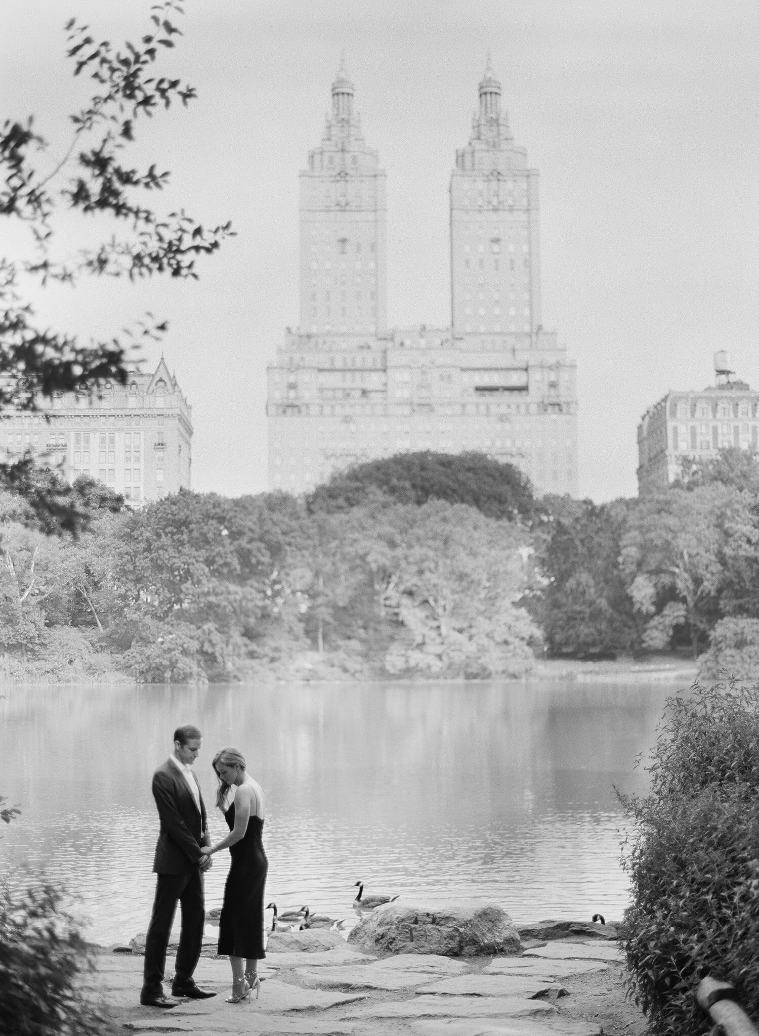 CENTRAL-PARK-ENGAGEMENT-SHOOT-BY-MATTHEW-MOORE-PHOTOGRAPHY152