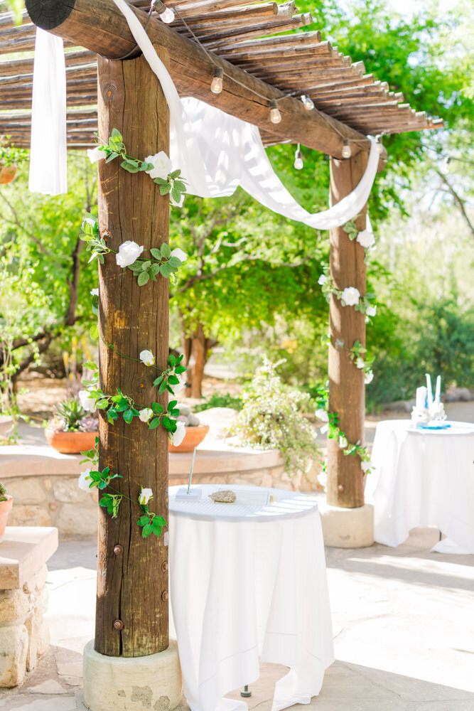 butterfly-themed-Tucson-Botanical-Gardens-wedding-Christy-Hunter-Photography-wedding-photographer-in-Tucson-016