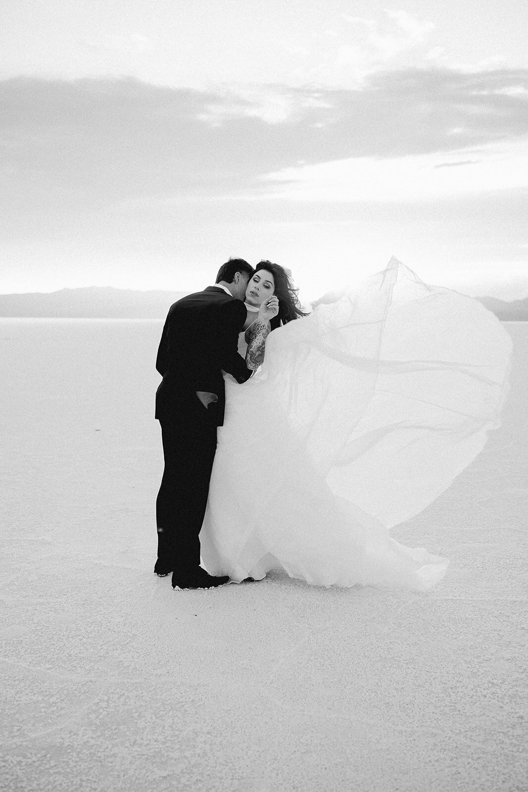 Salt_Flats_Elopement_Utah_Becca_Photo-93