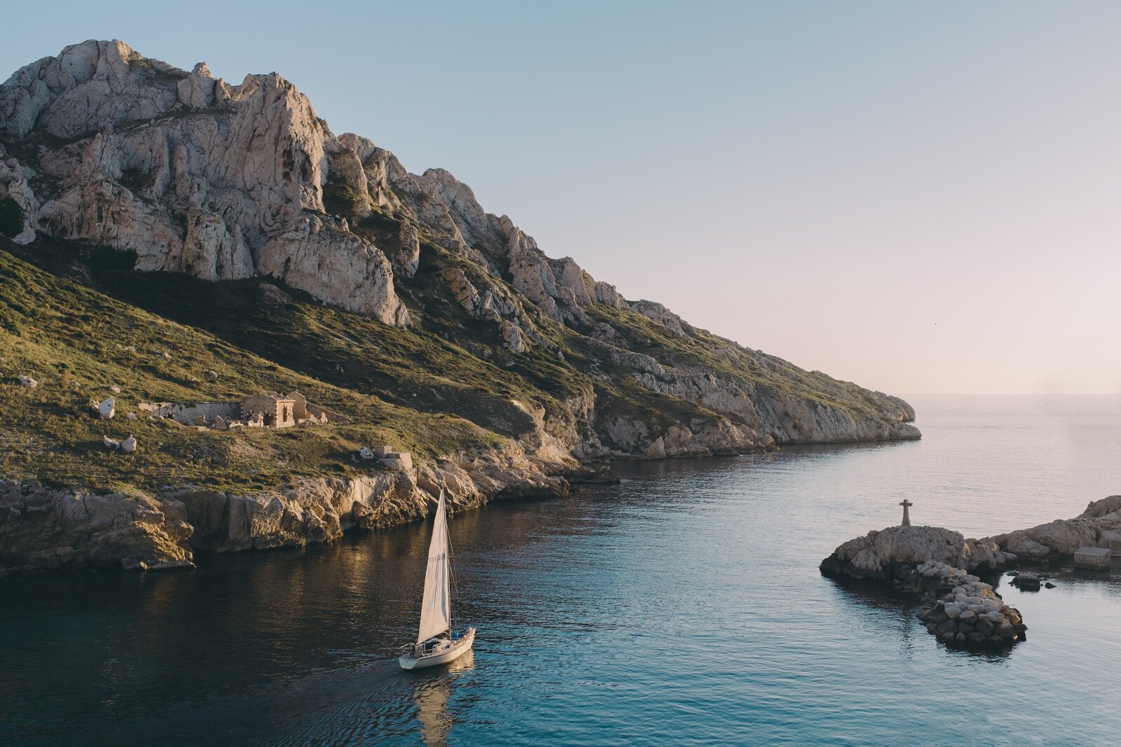 matthieu-da-cruz-QrC4oaYG-WY-unsplash