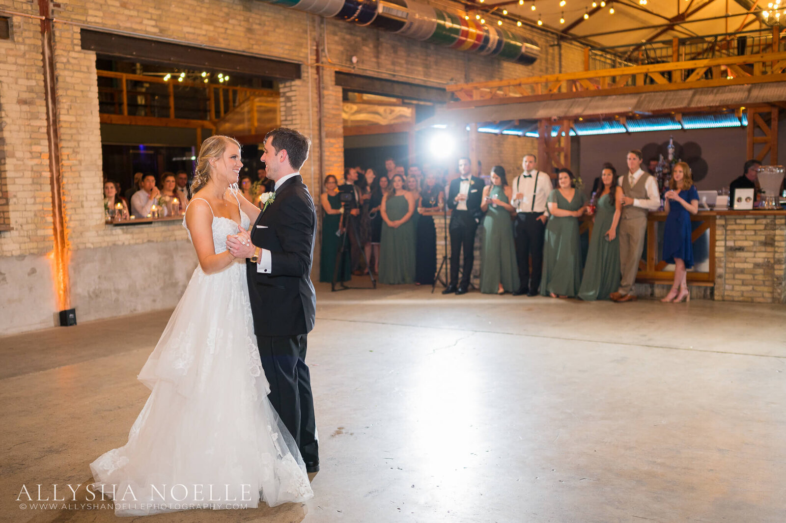 Wedding-at-The-Factory-on-Barclay-in-Milwaukee-1033