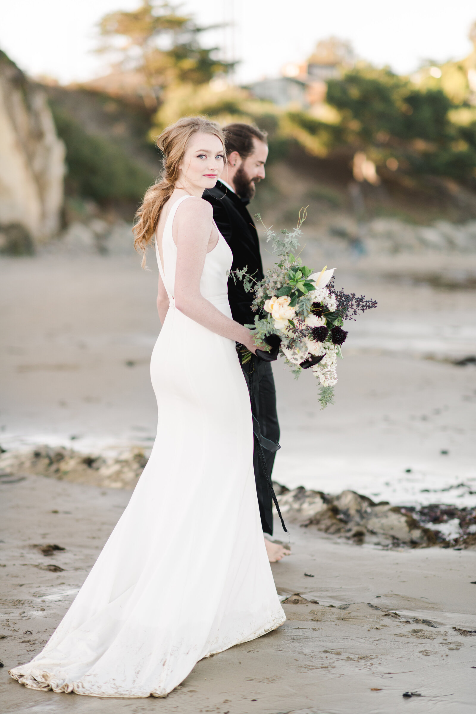 Precious-and-blooming-floral-design-kellye-clifford-Destination I do -Editorial-18