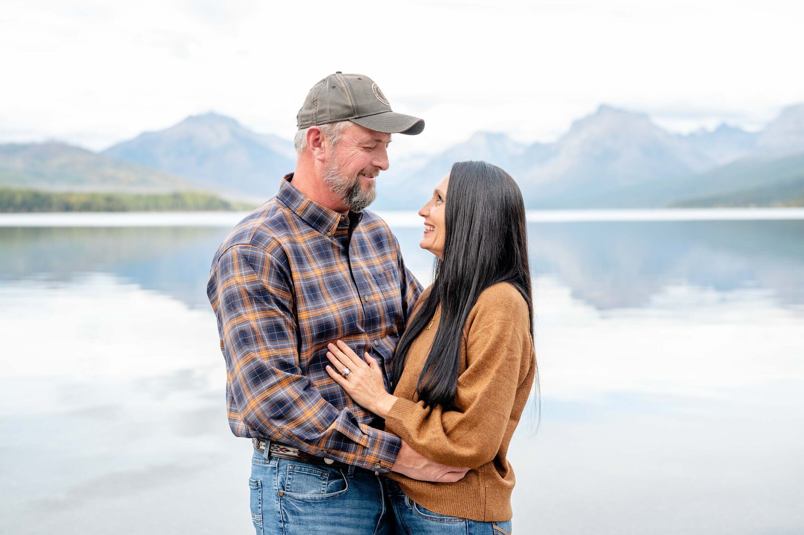 Kalispell-MT-fall-mini-session-Magnolia-and-Grace-Photography-Co-glacier-Lake-MacDonald-HopeL# (1)-3