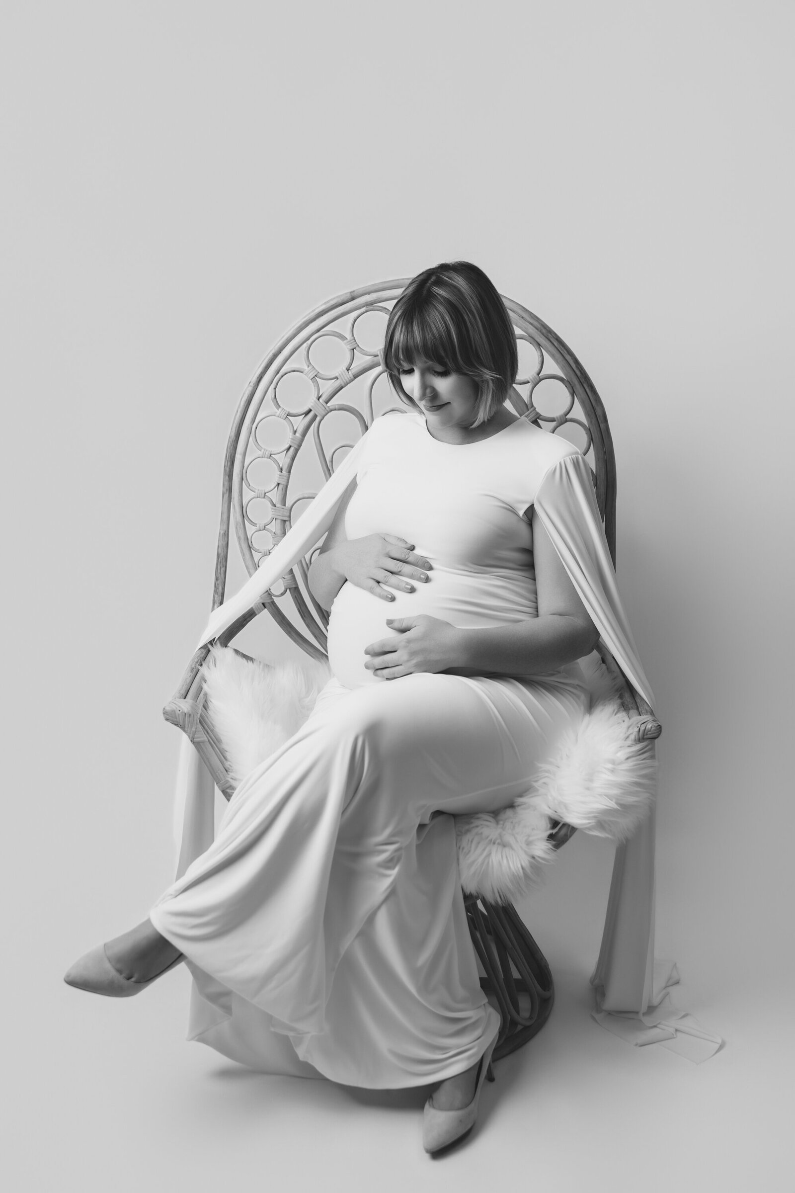 MiniAnnaPhotography2023-Jenna-Maternity-1568srgb-evsrgb-bw3000px