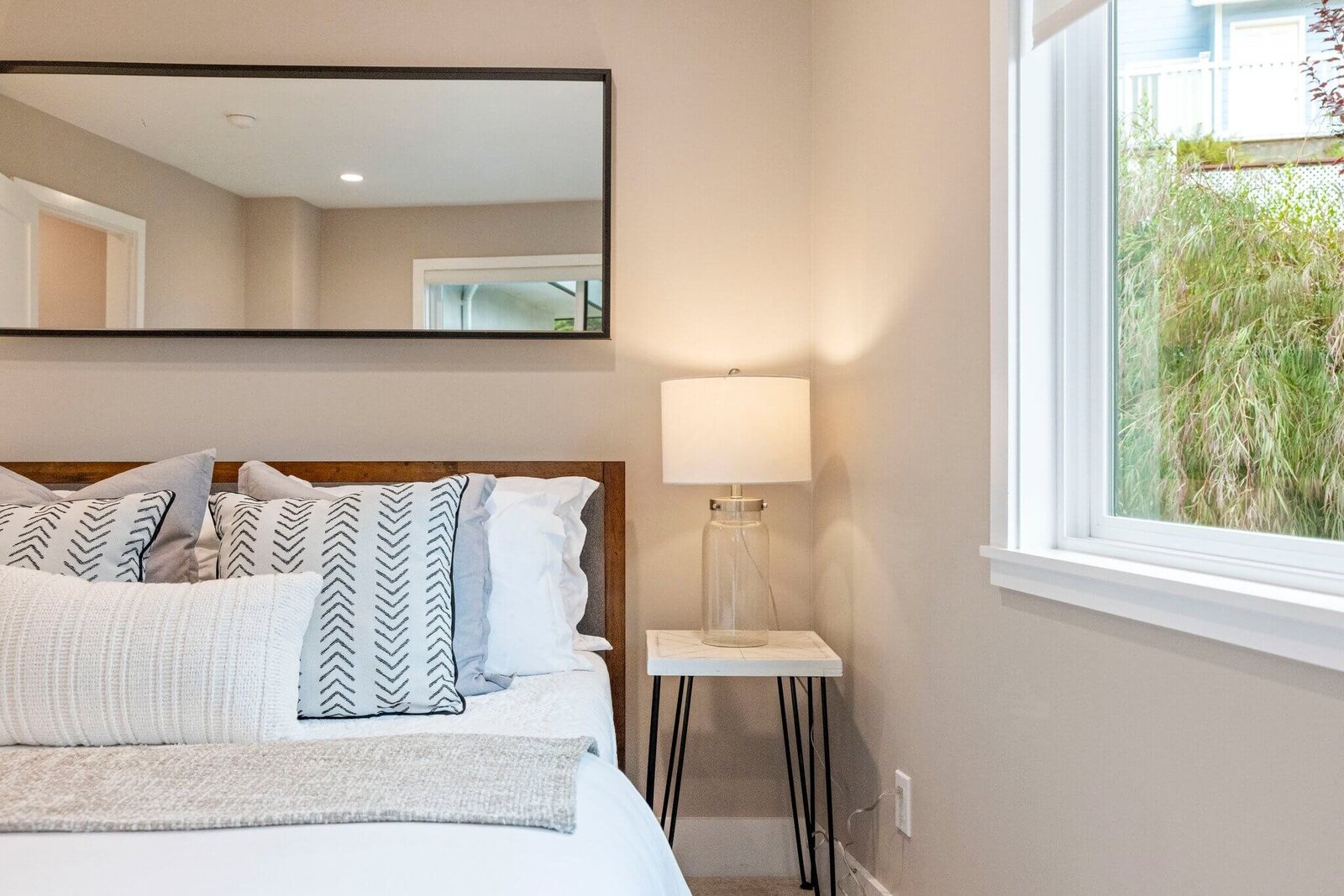 bedroom-in-pacifica-houses