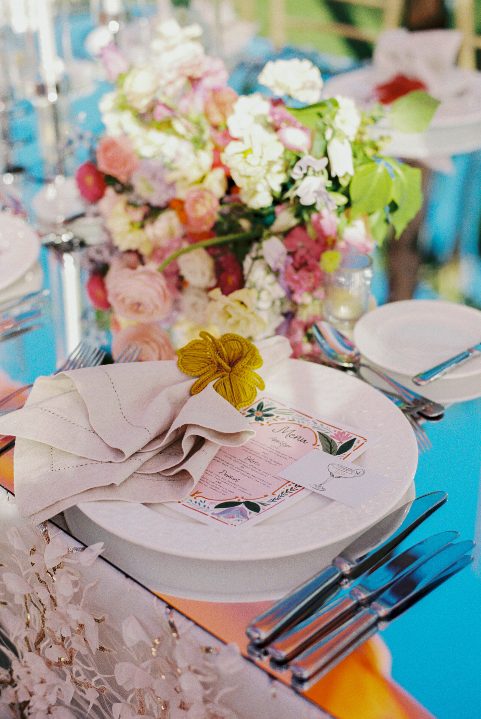 Four Seasons Colorful Wedding on Oahu by Amanda Hartfield-114