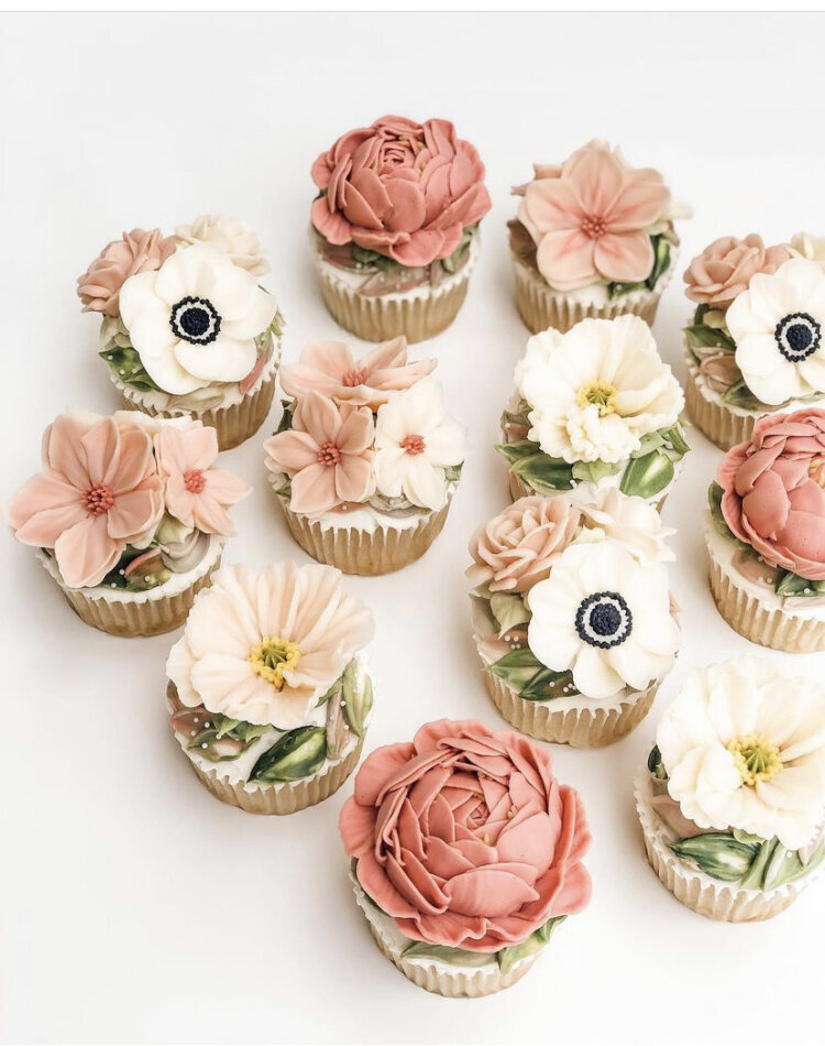 Alexxe cupcakes inspo photo