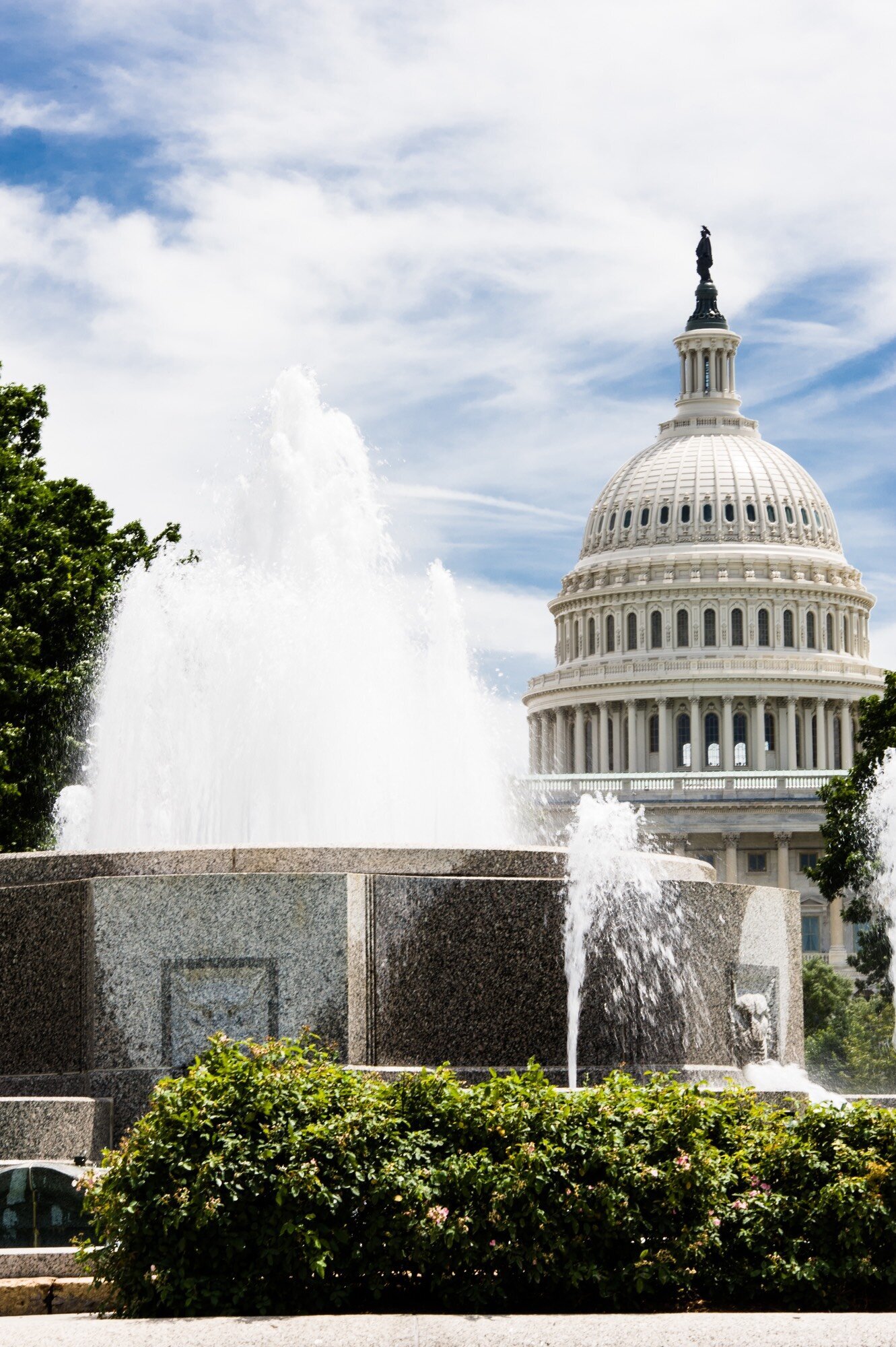 U.S. Capitol Building with fountain in foreground