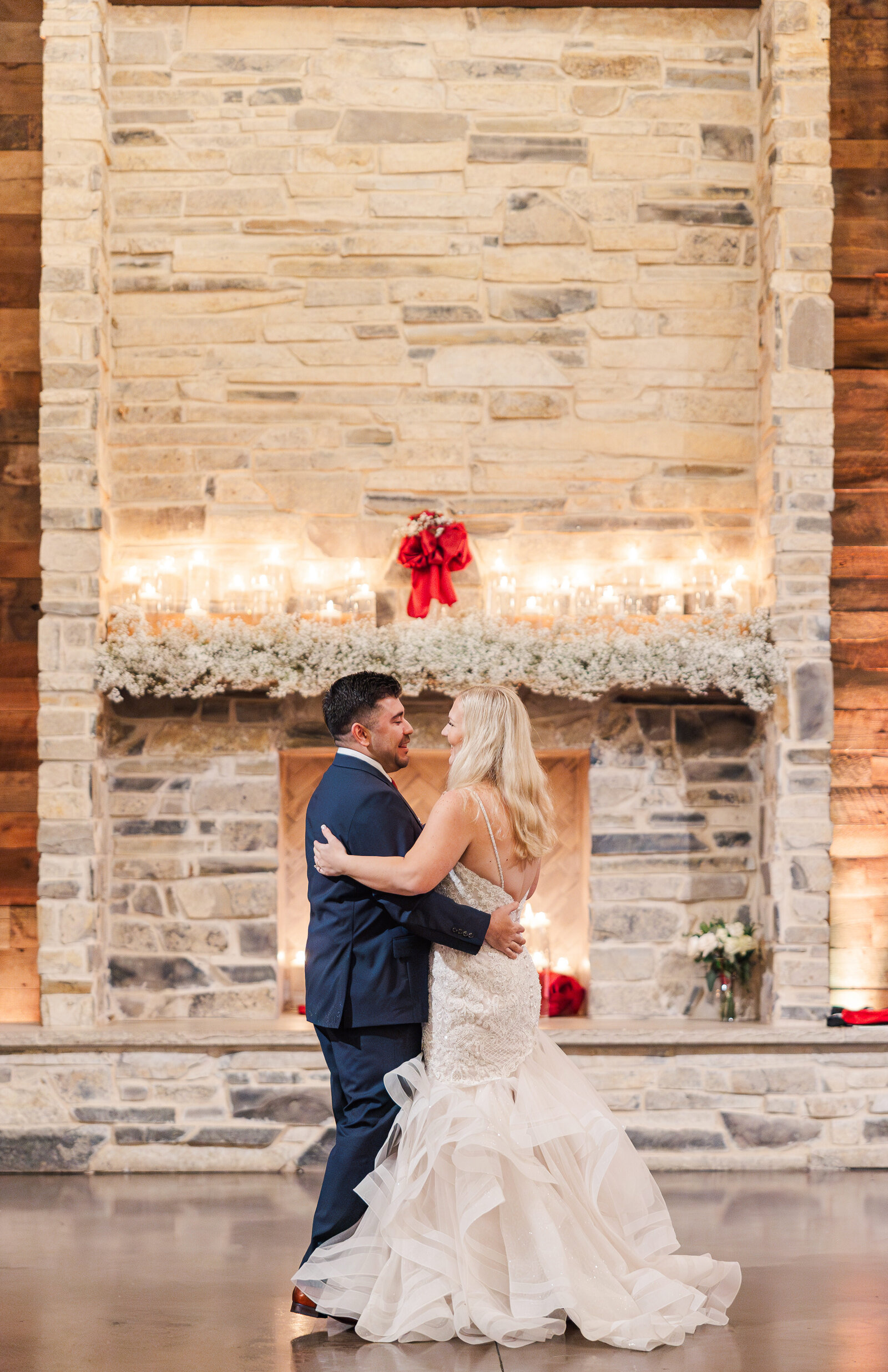 Solo couple first dance photography at wedding reception