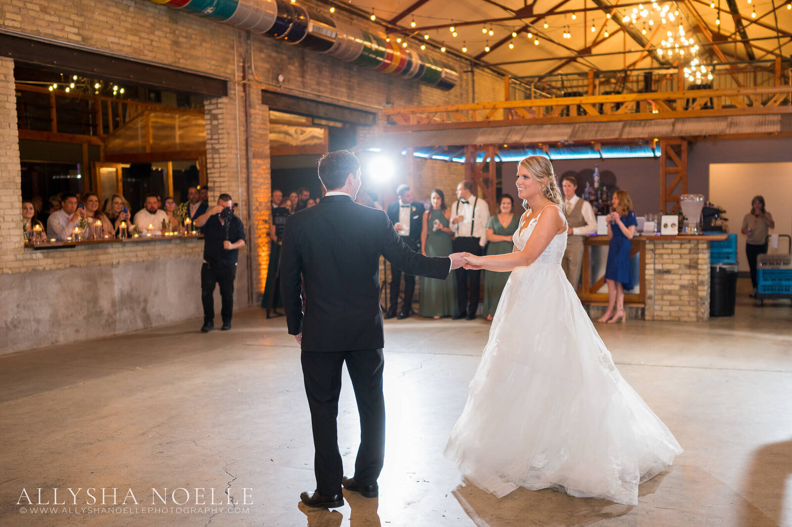 Wedding-at-The-Factory-on-Barclay-in-Milwaukee-1006