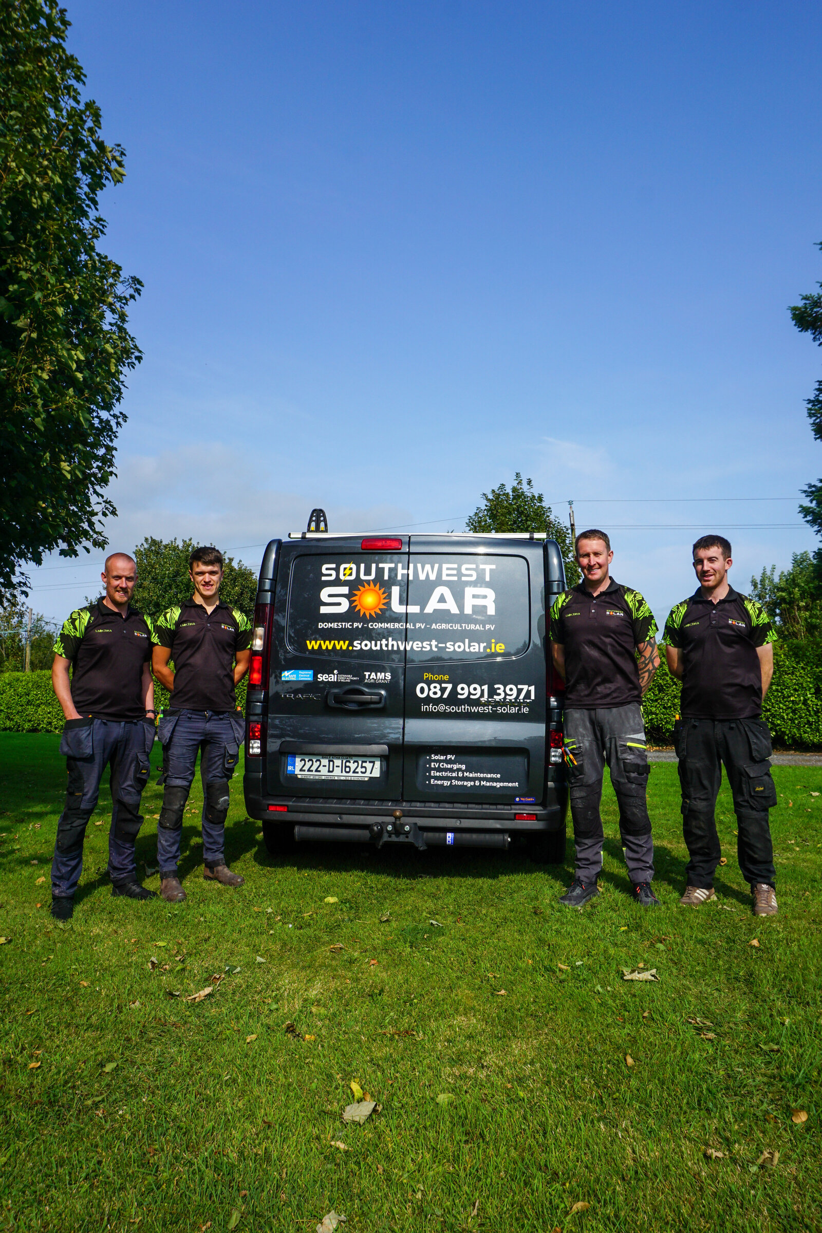 solar-company-team-shoots