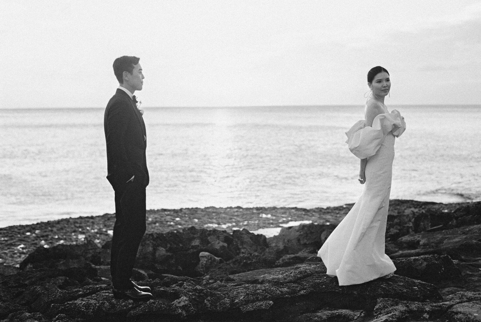 Four Seasons Colorful Wedding on Oahu by Amanda Hartfield-4