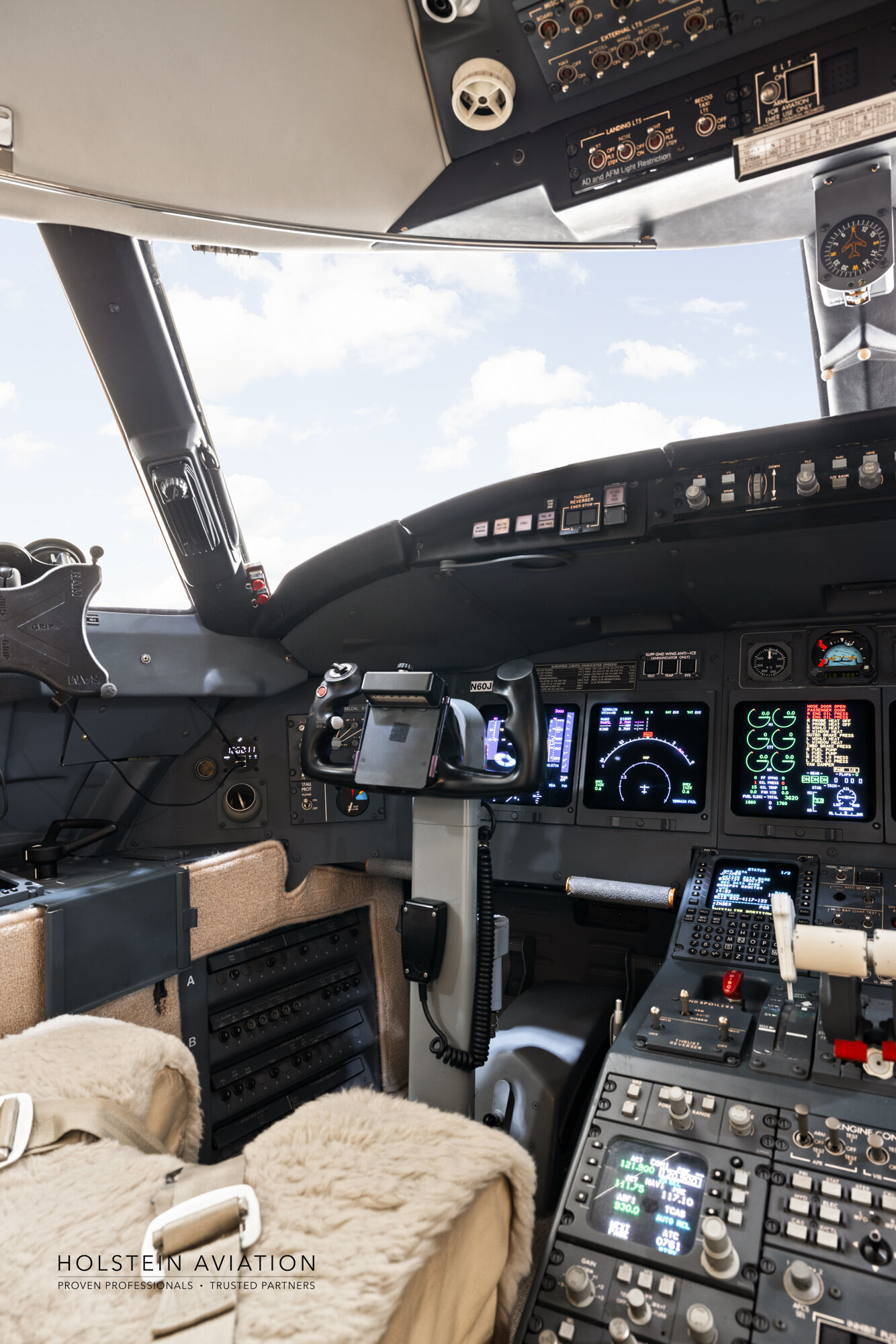 Challenger 604 N60JC Watermarked-18