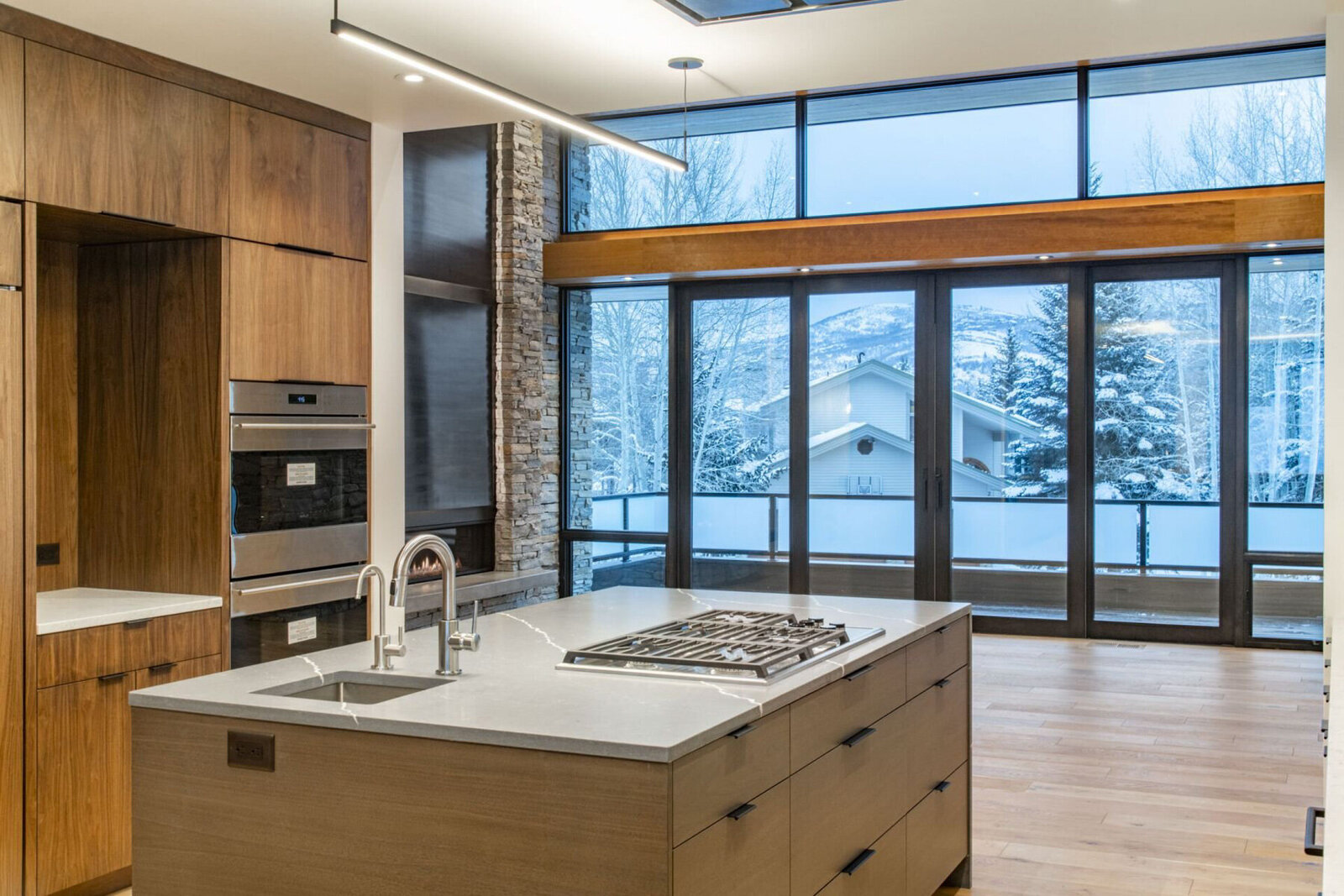 Deer-Valley-Interior-Designer-Chalet-and-Co-open-kitchen