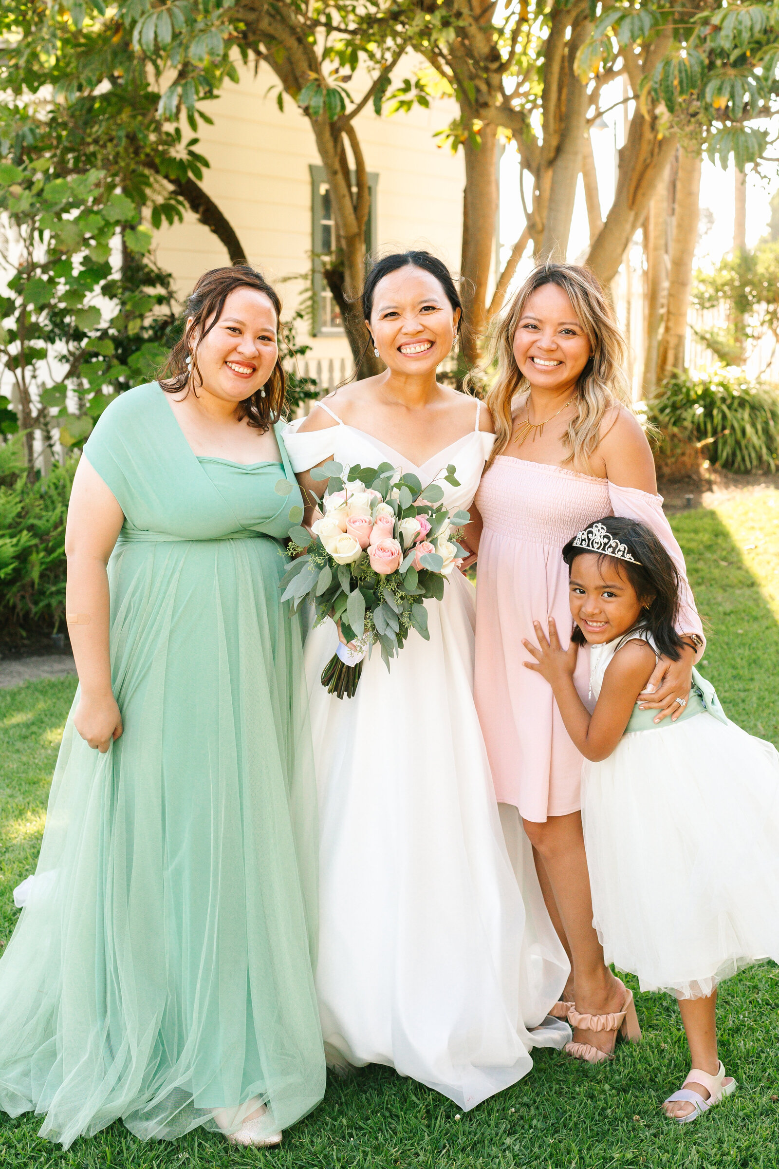 A bride with her bridal party