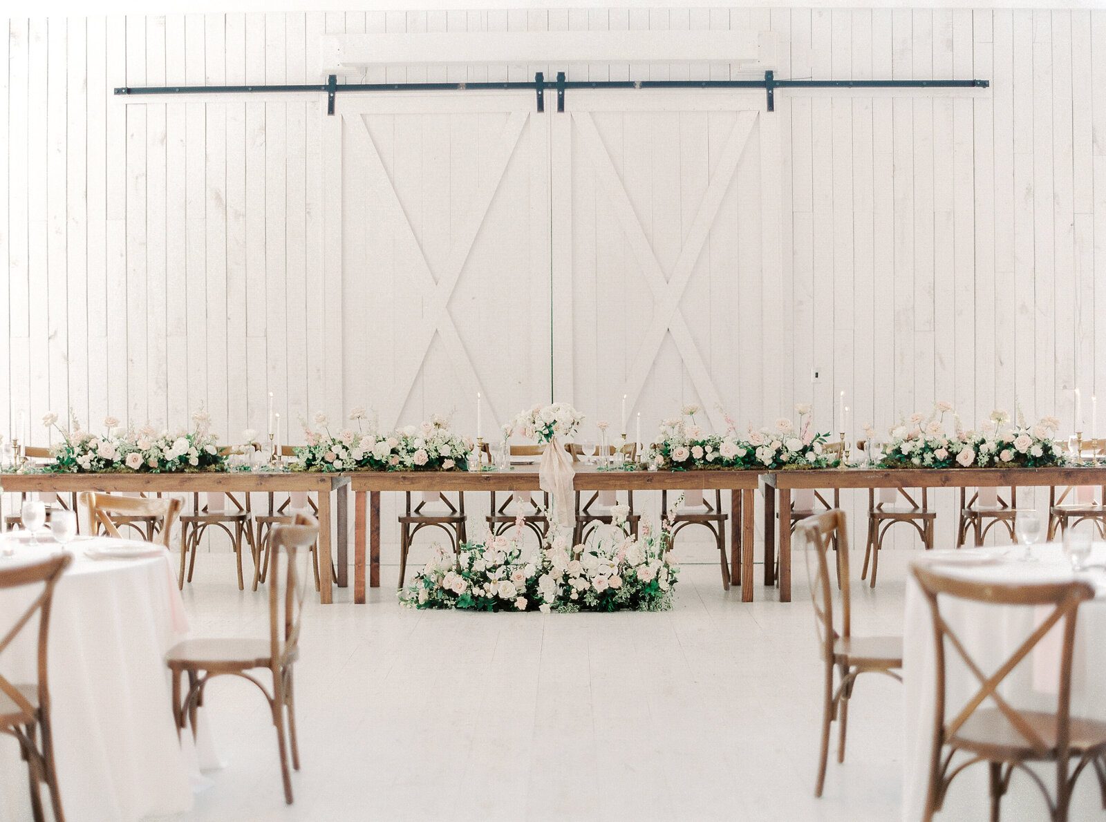White Sparrow Barn_Lindsay and Scott_Madeline Trent Photography-0109