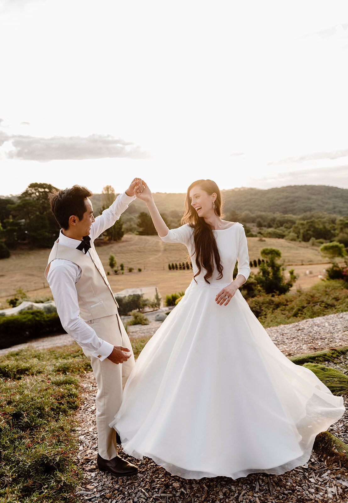 Bride_and_Groom-dance_sunset