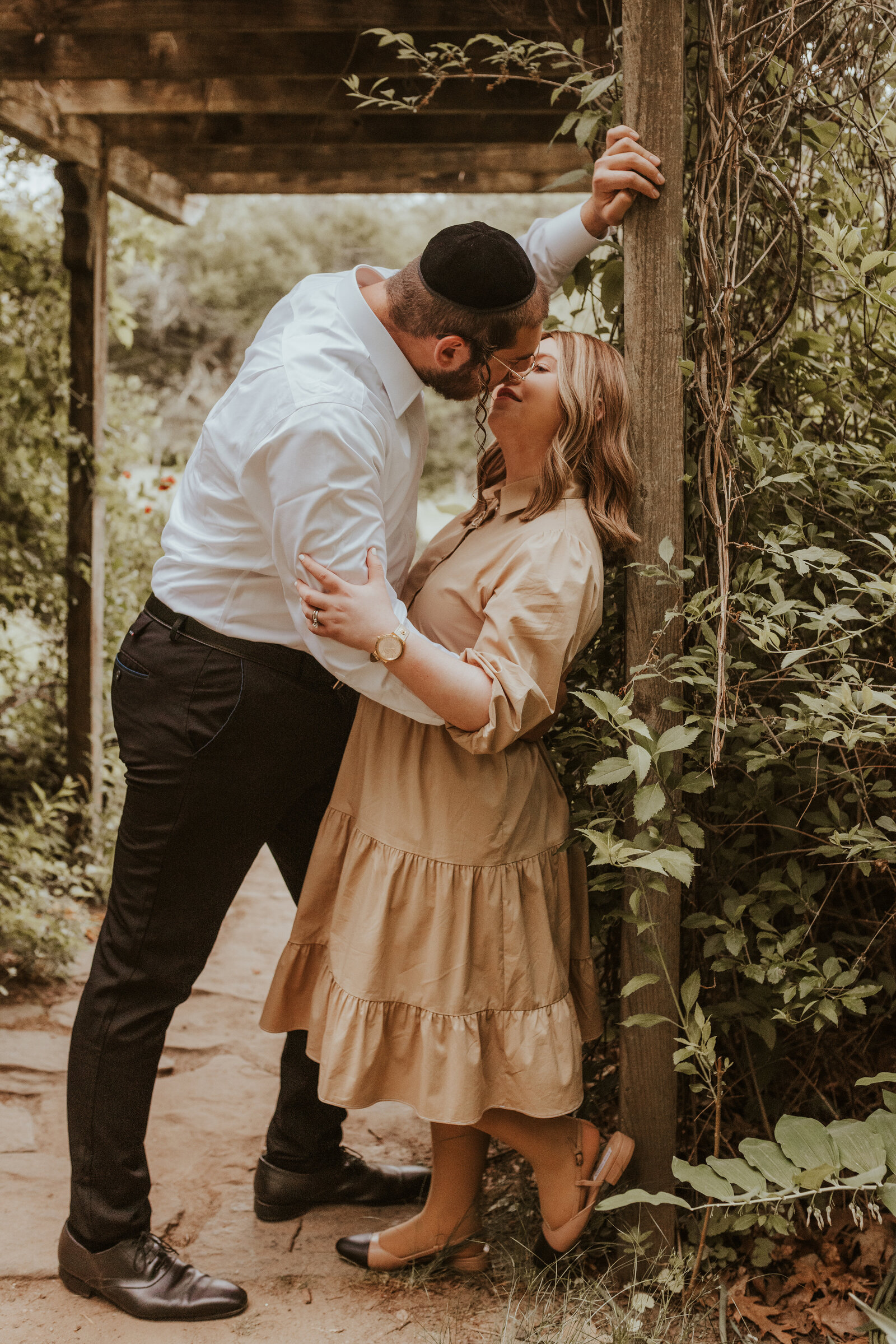 Romantic-Anniversary-Botanical-Gardens-Love-to-Lens-Photography-(133)