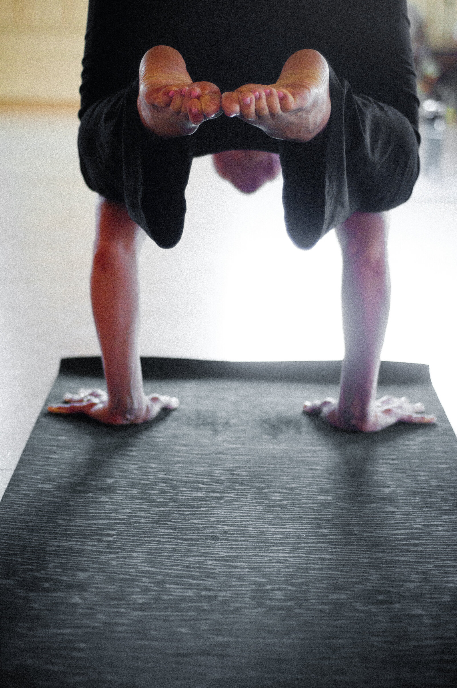 Sue's Bakasana Toes-1