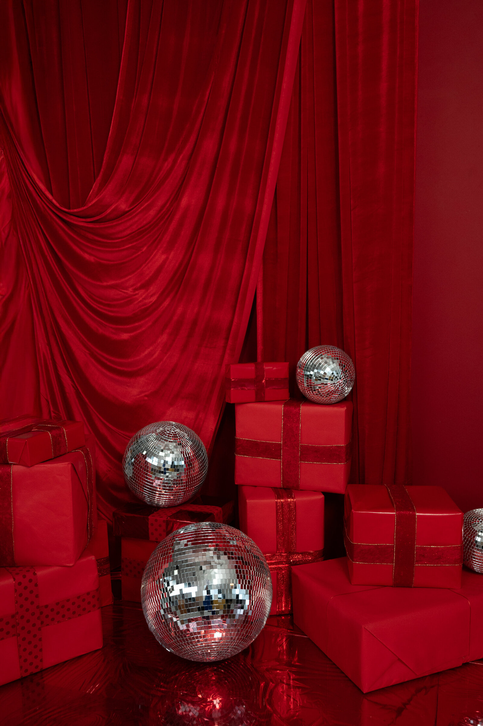 Crimson Christmas Set 2024__0017