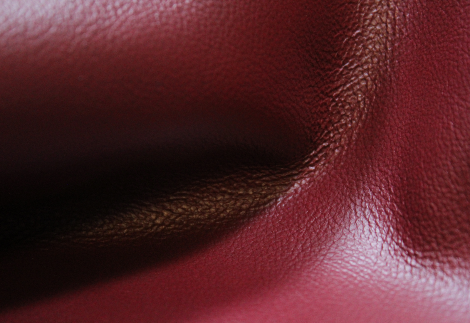 Amadeus Crimson Leather