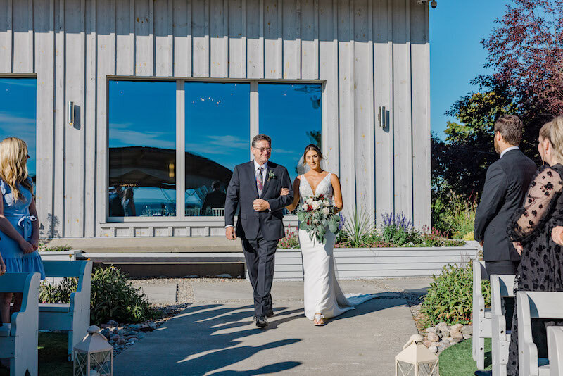 Le Belvédère Weddings | lynsey-andrew-le-belvedere-sept-wedding-grey-loft-studio-2022-396